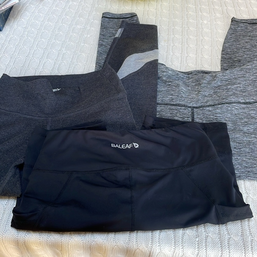 3 pc yoga wear bundle-2 ankle pants/1 shorts sz M